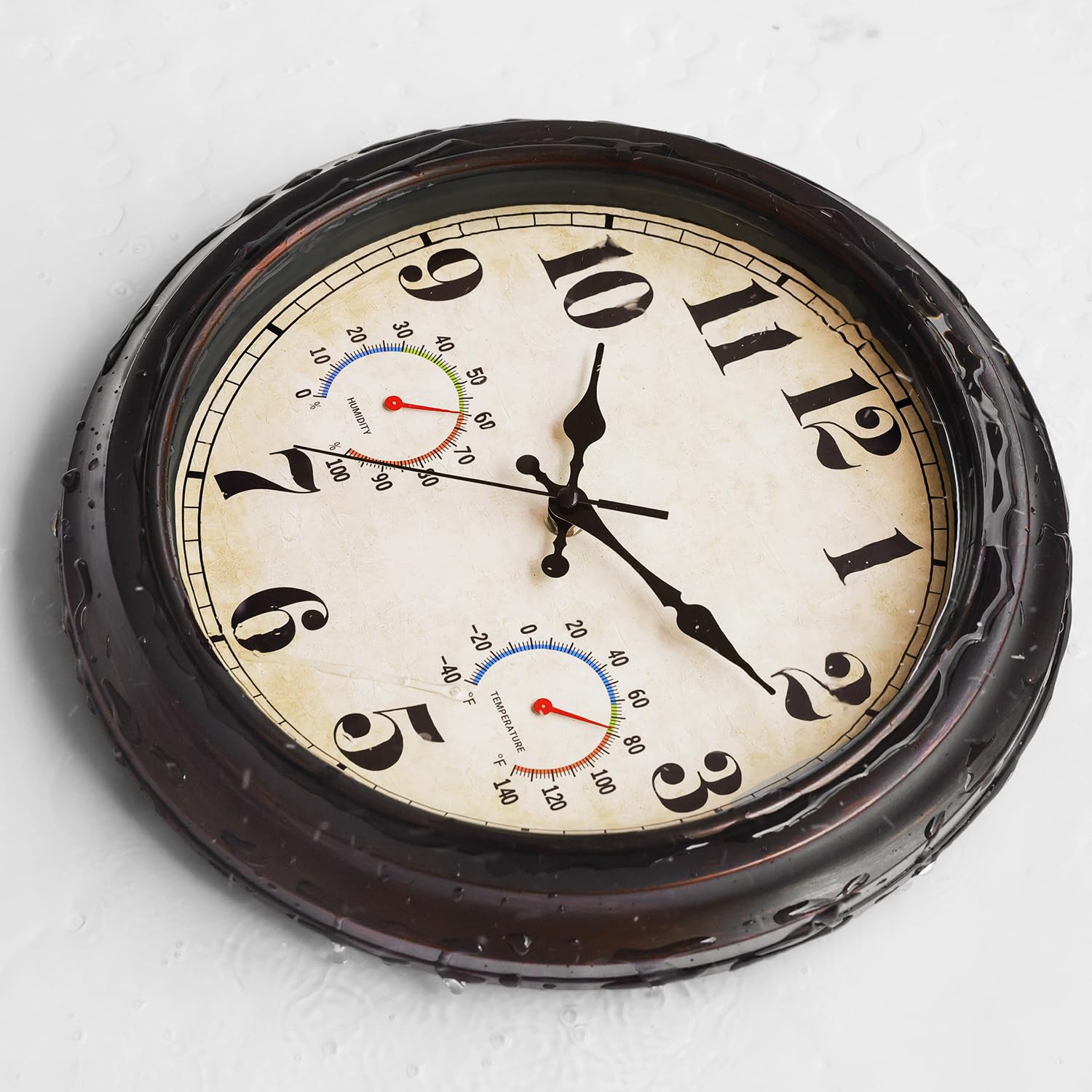 JENLYSTIME thermometer-hygrometer display for real-time indoor-outdoor climate awareness.