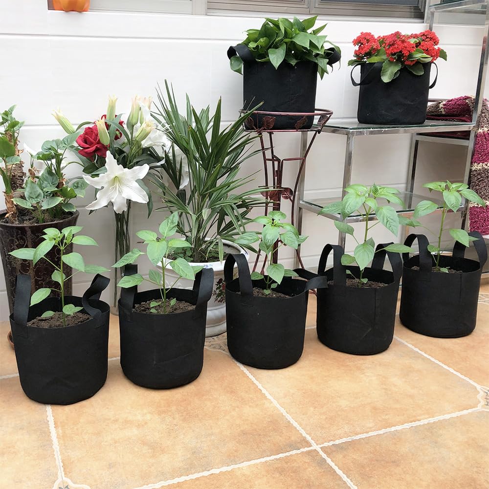 JERIA bags fold flat for compact seasonal storage.