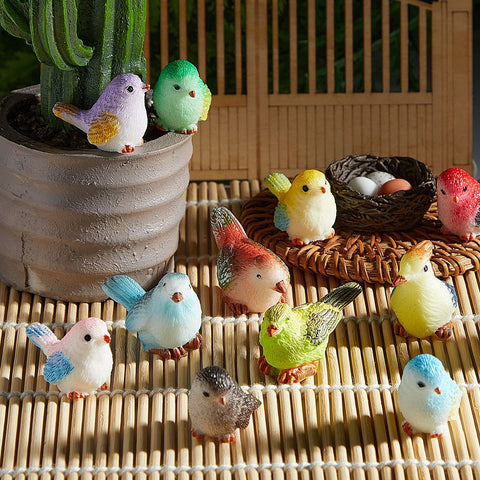 Jetec dollhouse bird figurines decorate shelves and displays with whimsy