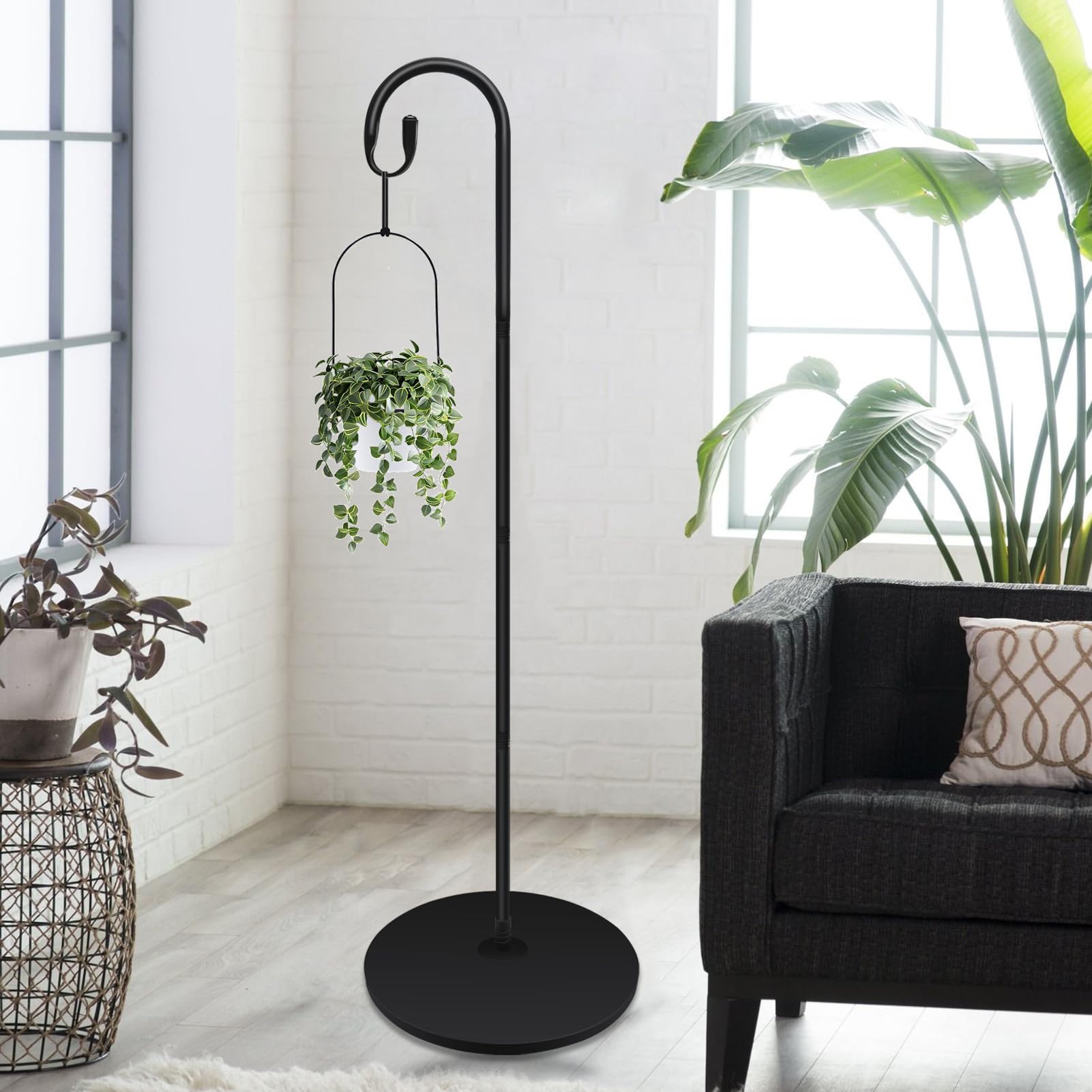 JETTIFY shepherds hook suitable for indoor and outdoor spaces like balconies and gardens.