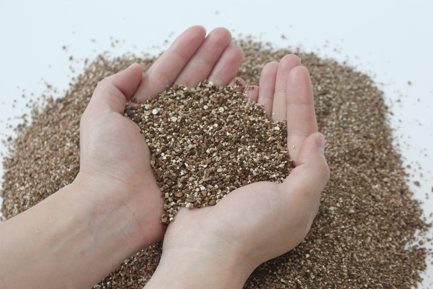 JFWOD Organic Vermiculite coarse hydroponic mix supports aeration and steady nutrient release