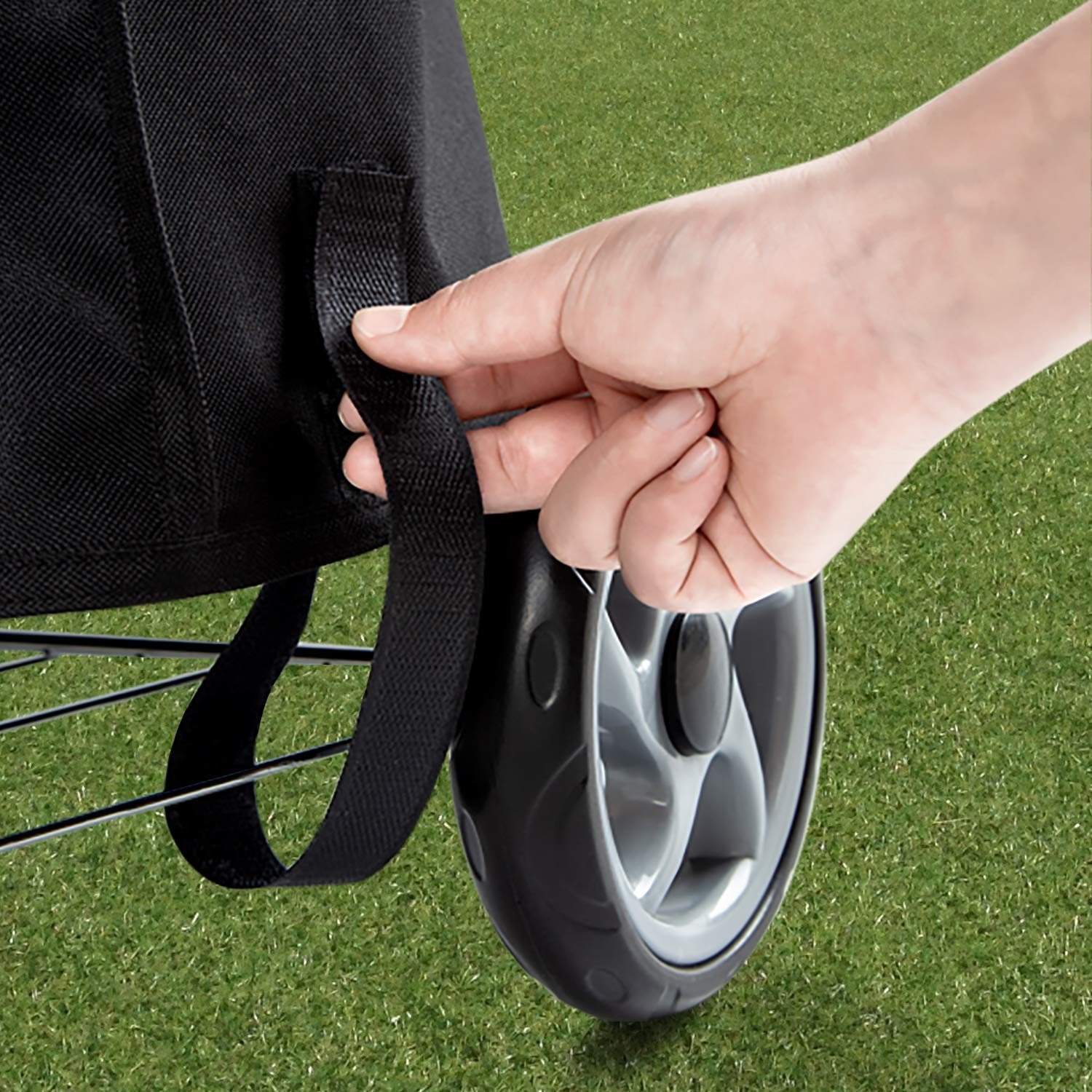 Jiesuo storage bag included with grill cover for compact keeping.