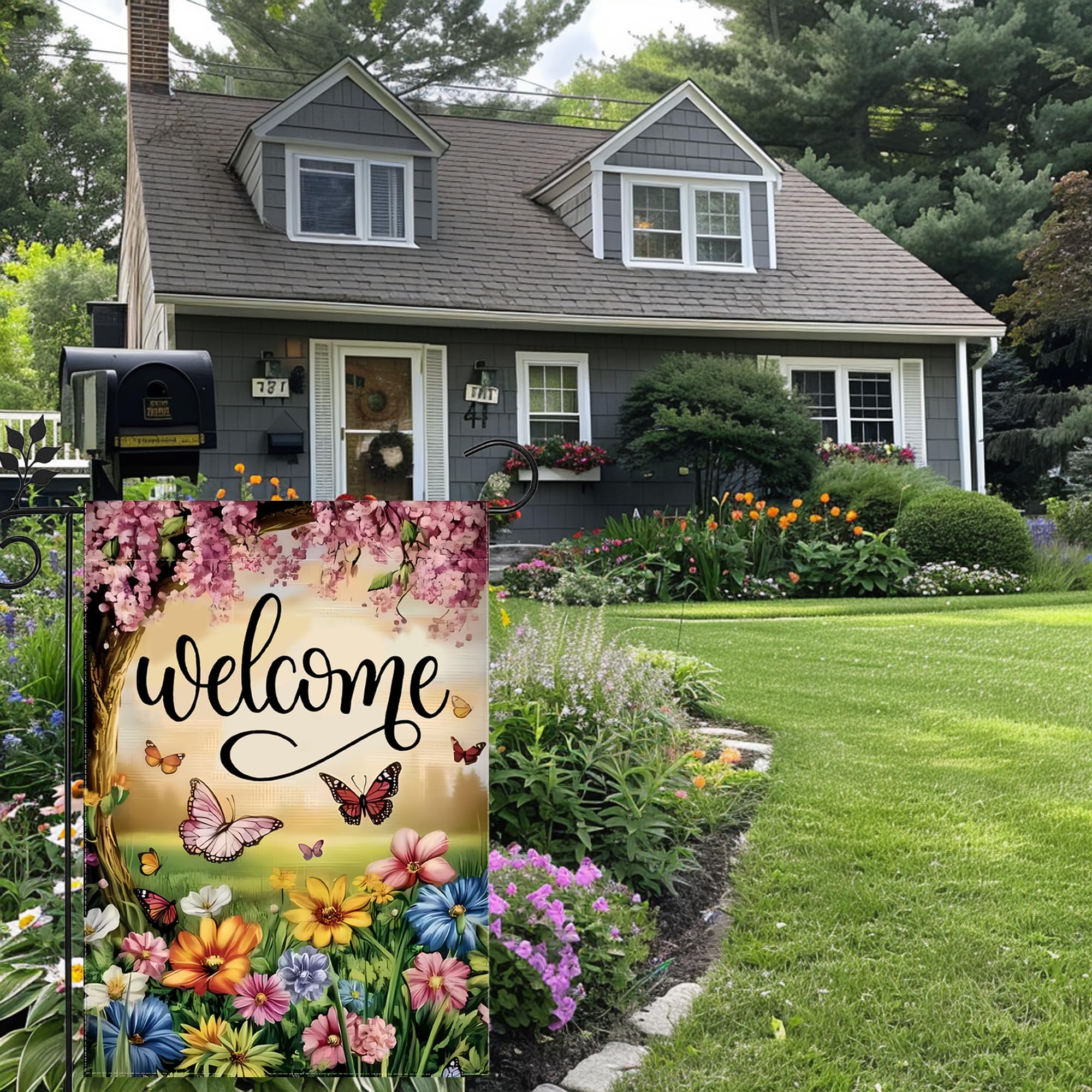 JIGINOFV garden flag with reinforced stitching for lasting seasonal use.