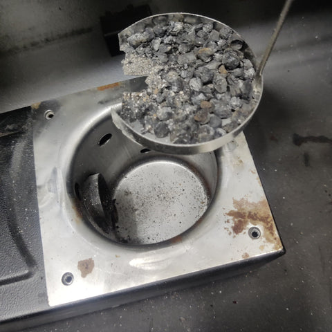 JIN BETTER GRILL PARTS compact dust-removal gadget boosts quick cleanup during cooks.