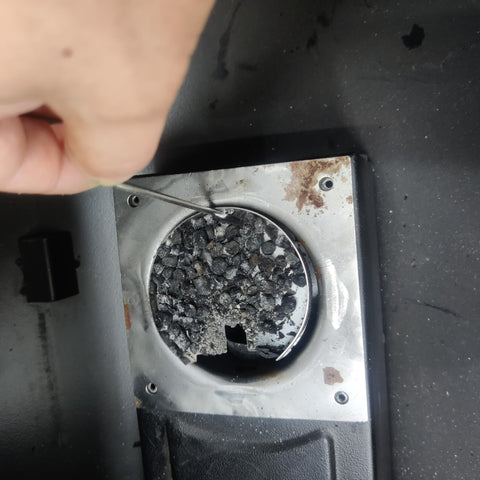 JIN BETTER GRILL PARTS stainless steel dust removal tool cleans ash quickly from the burn pot.