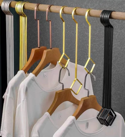 Jinhong hook capacity up to 25 kg per hook when mounted.