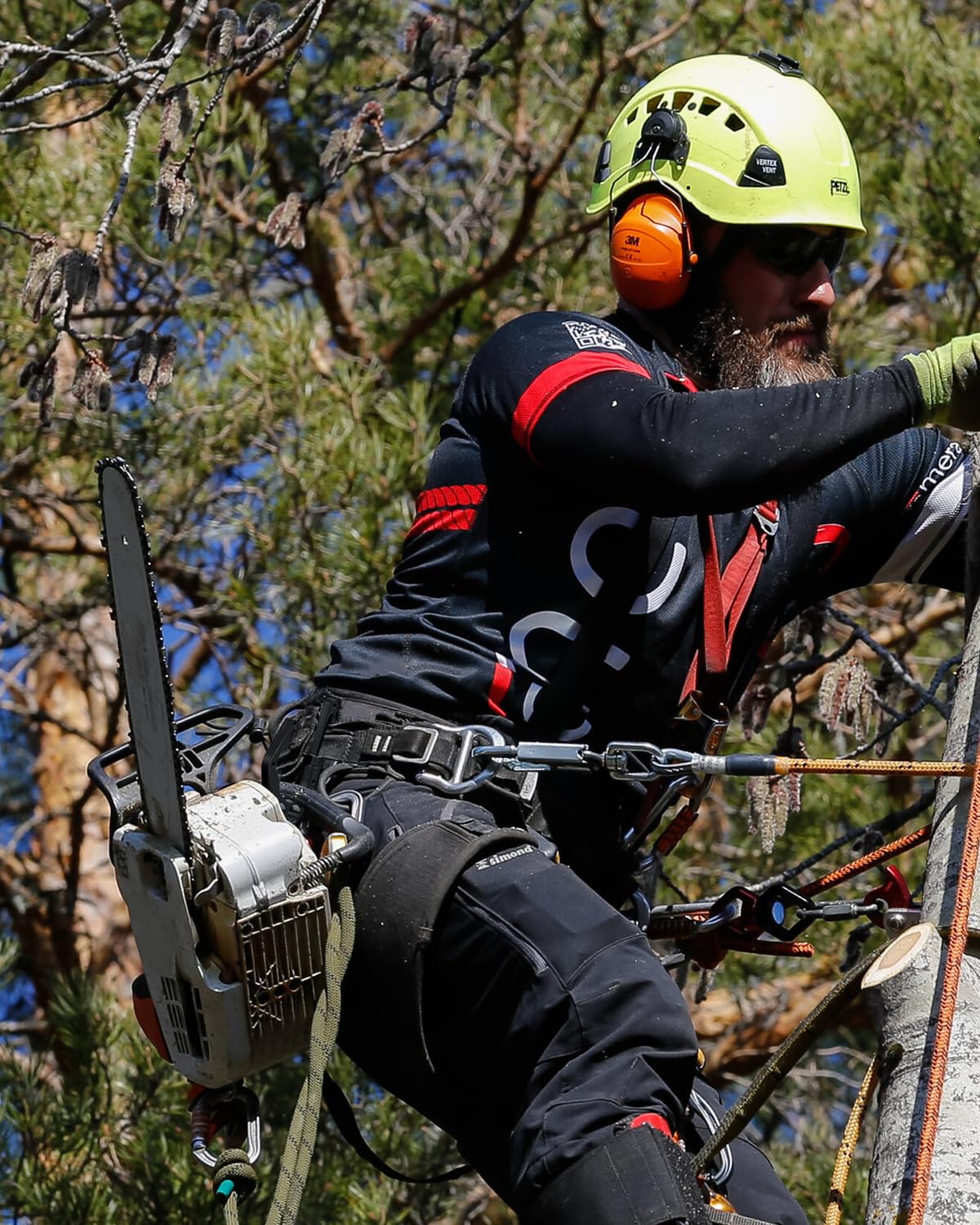 JISHAHS aluminum tree hook quick removal and installation in one-hand workflow.