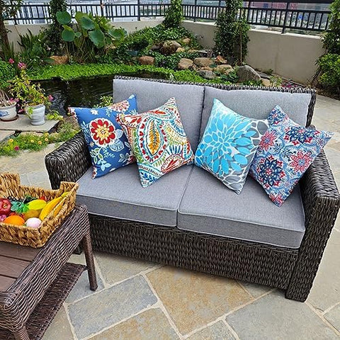 JMGBird color-fast design maintains fresh look in direct sunlight.