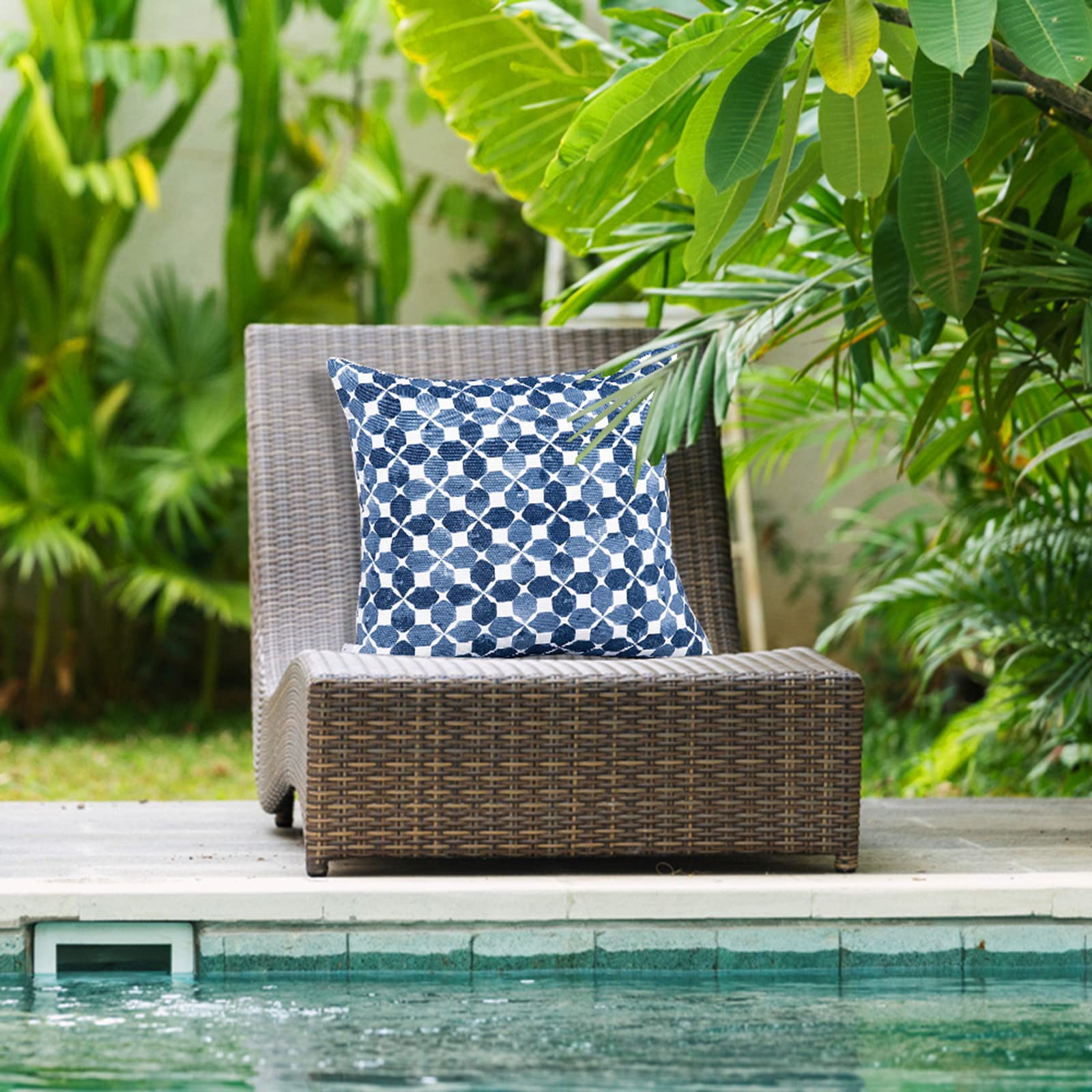 JMGBird 18x18 pillow insert included for extra outdoor comfort.