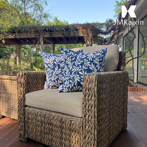 JMKaixin cushion covers wipe clean with a damp cloth.