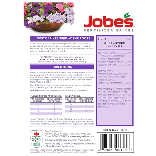 Jobes Organics spikes delivering steady root nourishment