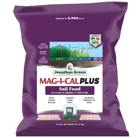 Jonathan Green MAG-I-CAL Plus bottle pouring for lawn pH adjustment.