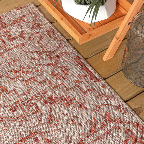 JONATHAN Y Boho Medallion stands up to high-traffic areas with low-pile comfort.