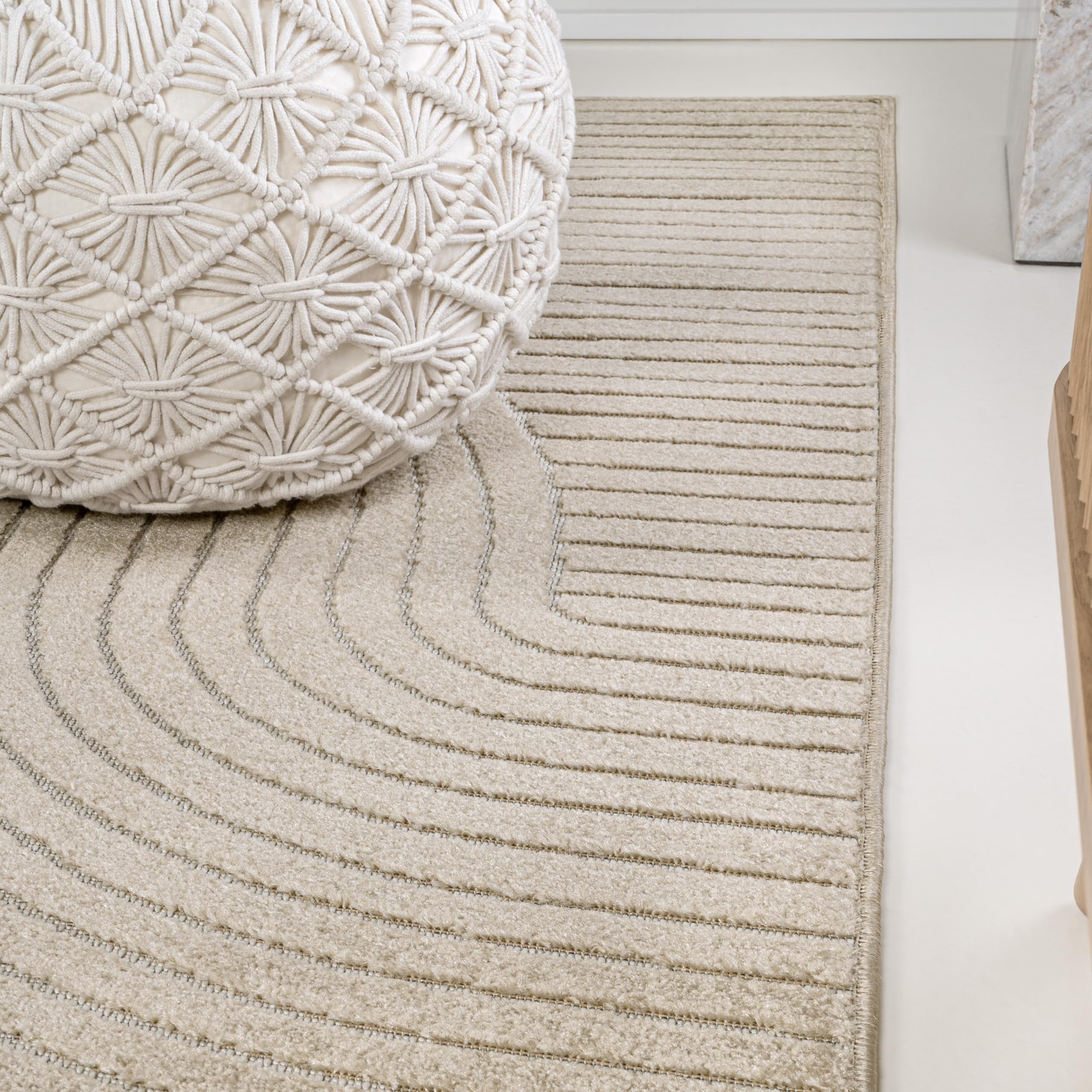 JONATHAN Y Hallie rug offers easy-clean maintenance for busy spaces