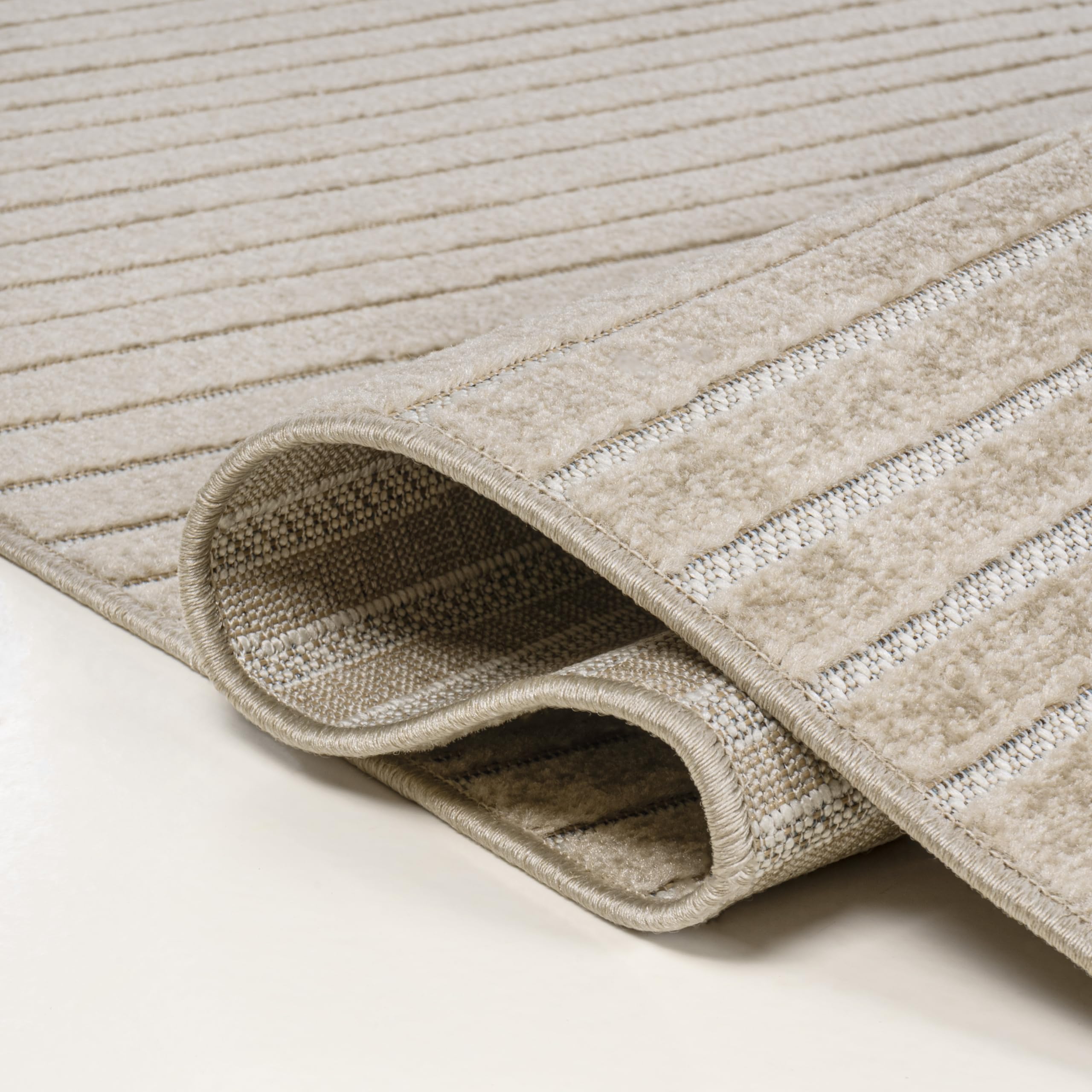 JONATHAN Y Hallie rug brightens entryways with understated geometric lines