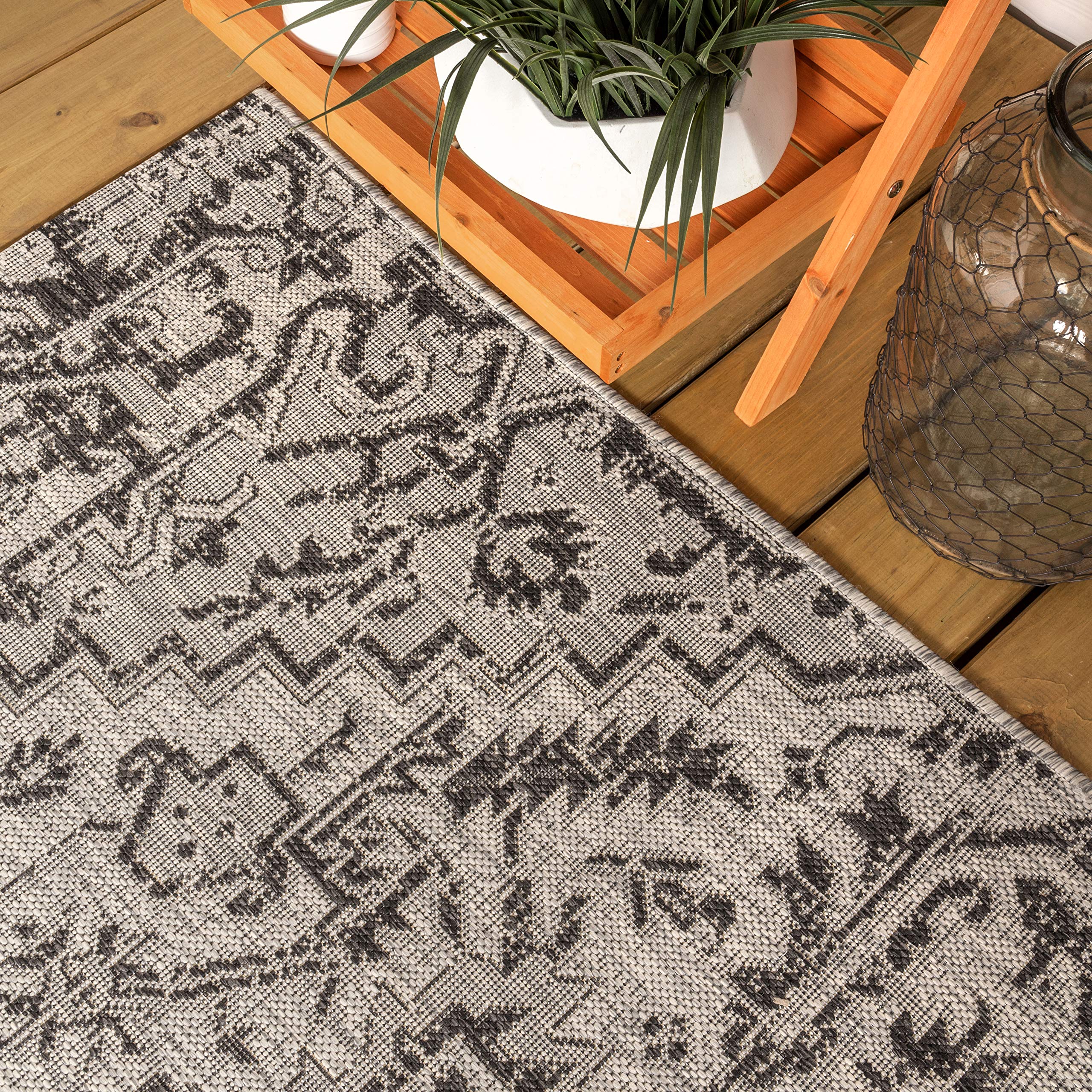 Jonathan Y high-traffic rug for patios that stay polished.