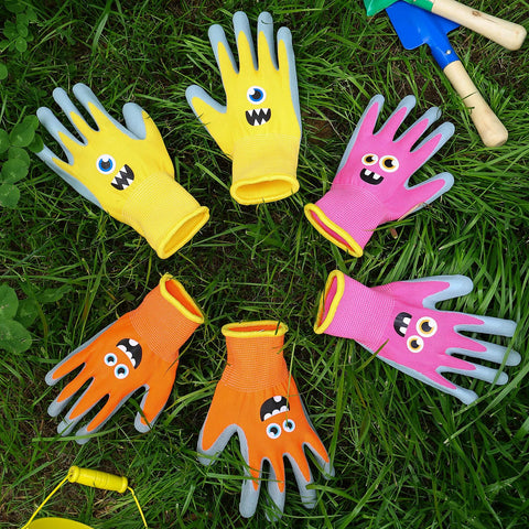 Joottuan washable material gloves offer durable protection for outdoor play.