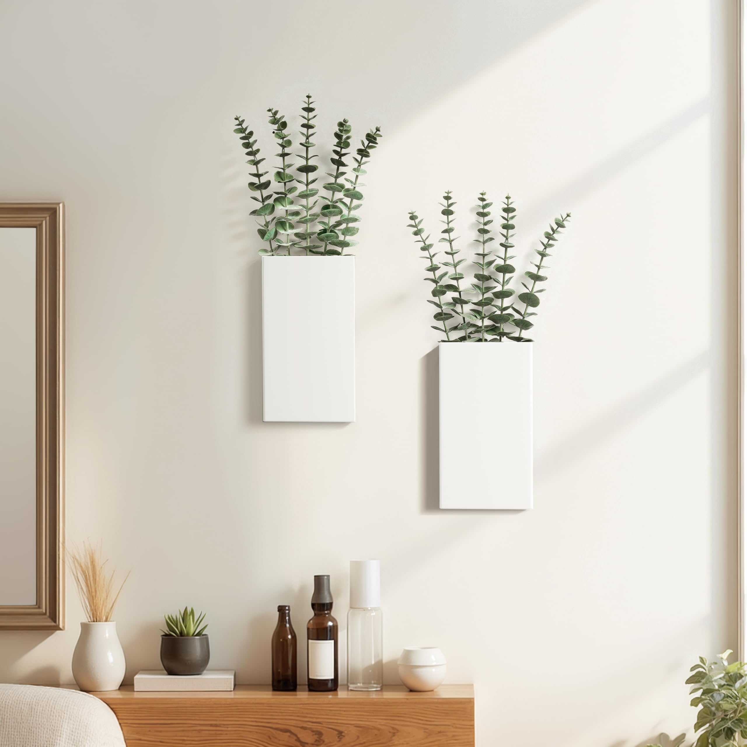 Josmimic kitchen and living room planter elevates walls.
