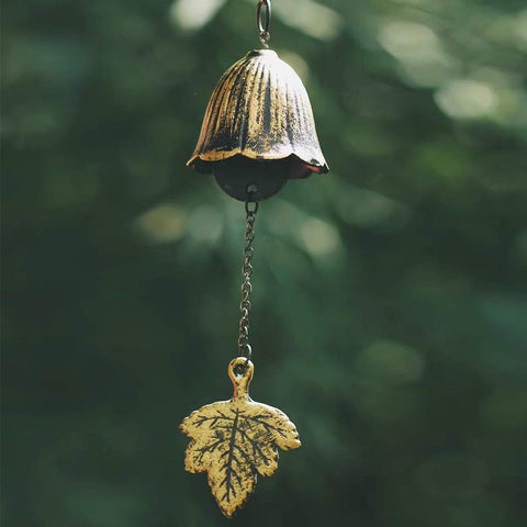 Jsacemxi maple leaf memorial chime closeup highlighting artisanal texture and subtle sound.