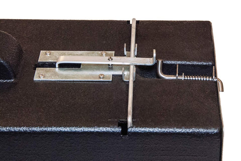 JT Eaton Answer 475N ideal for skunks and medium-sized pests.
