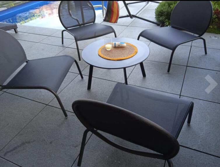 juserox Patio Coffee Table weather-resistant finish withstands outdoor use.