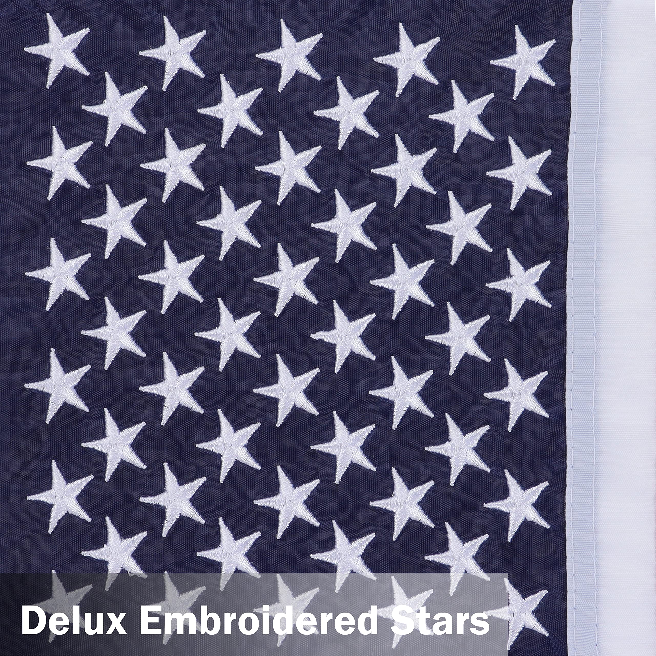 JUSHEN two-pack patriotic garden flags ready for outdoor use.
