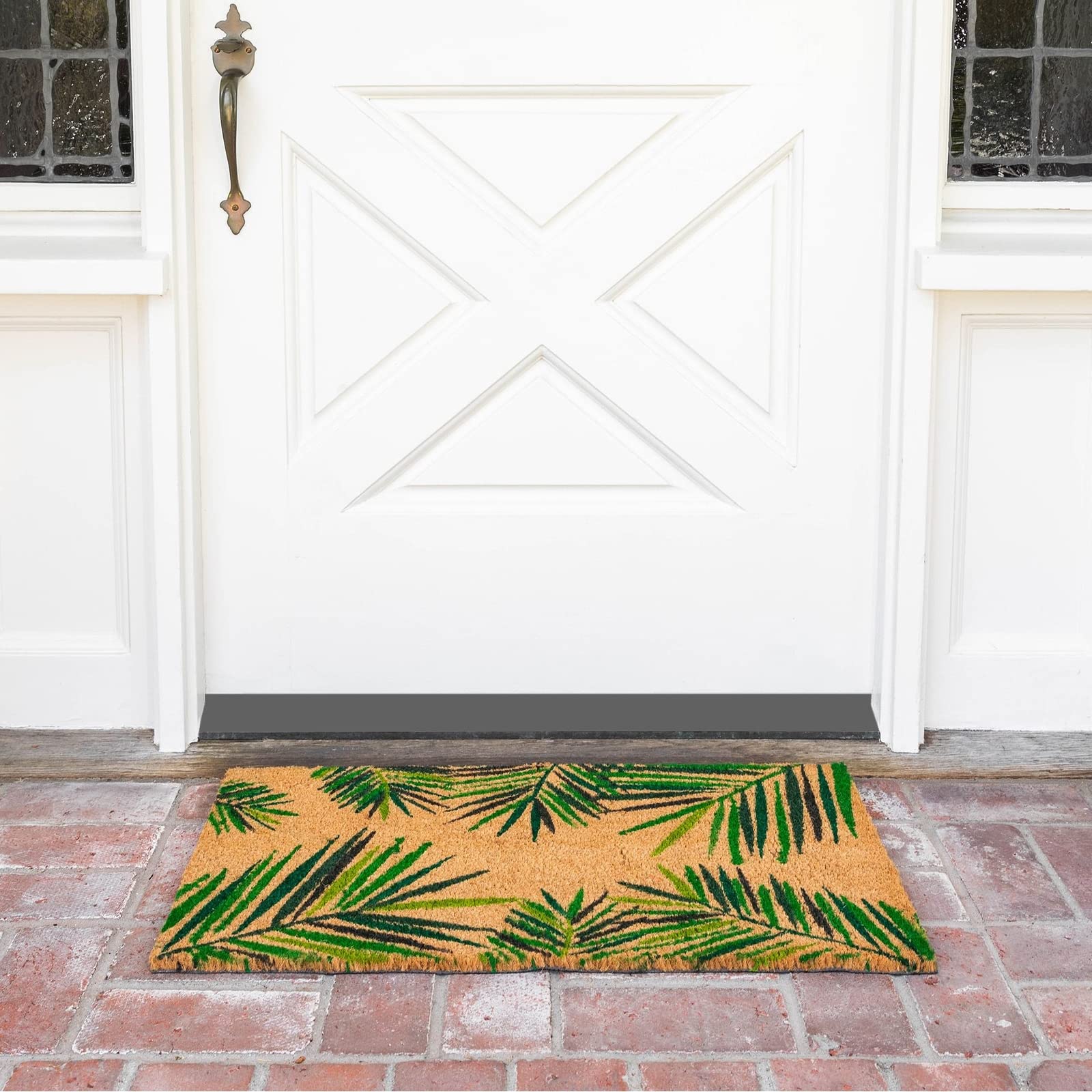 Juvale outdoor welcome mat made of coir resists heavy foot traffic and is easy to shake
