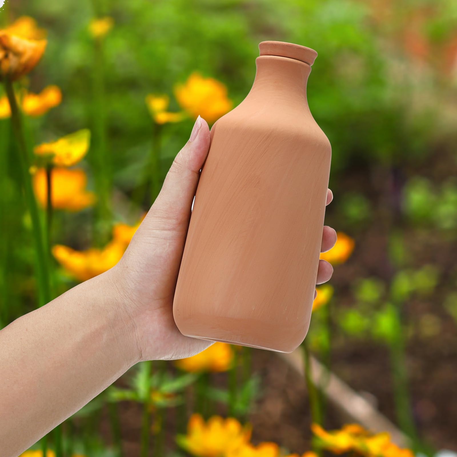 JUXYES 750ml water globe cap highlighting long-lasting irrigation.