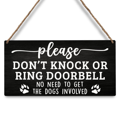 JXREQ Don't Knock or Ring Sign on front door adds warm welcome.