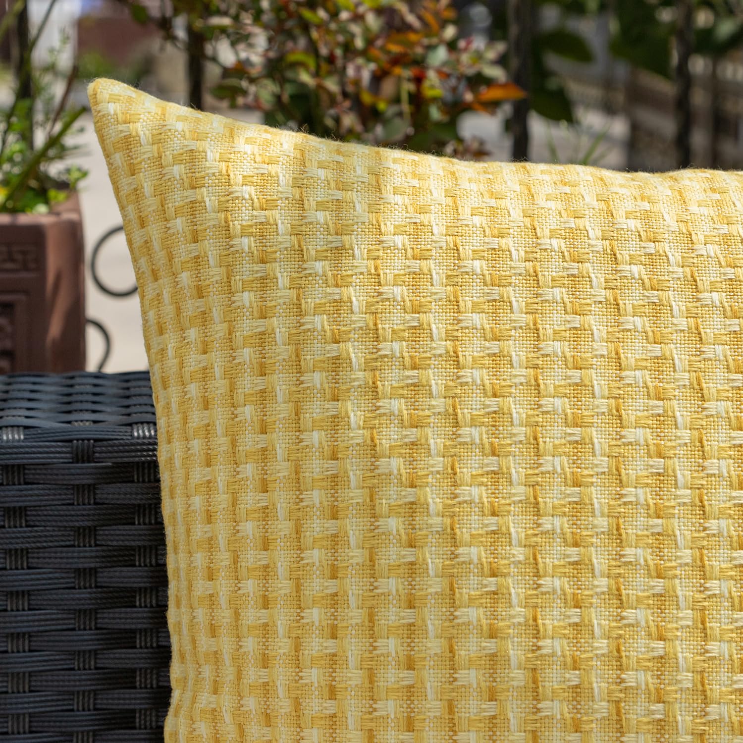 K KEVIN TEXTILE waterproof cover helps protect cushions by poolside and patio.