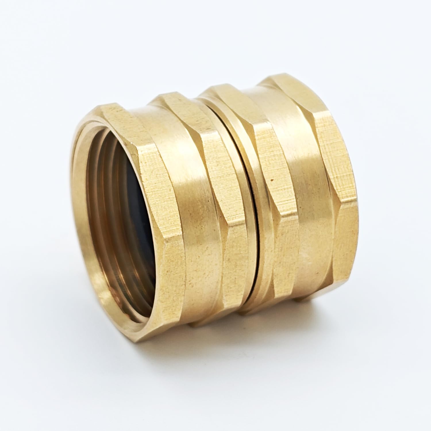 Kabter 3/4-inch GHT female-to-female connector ready for linking hoses