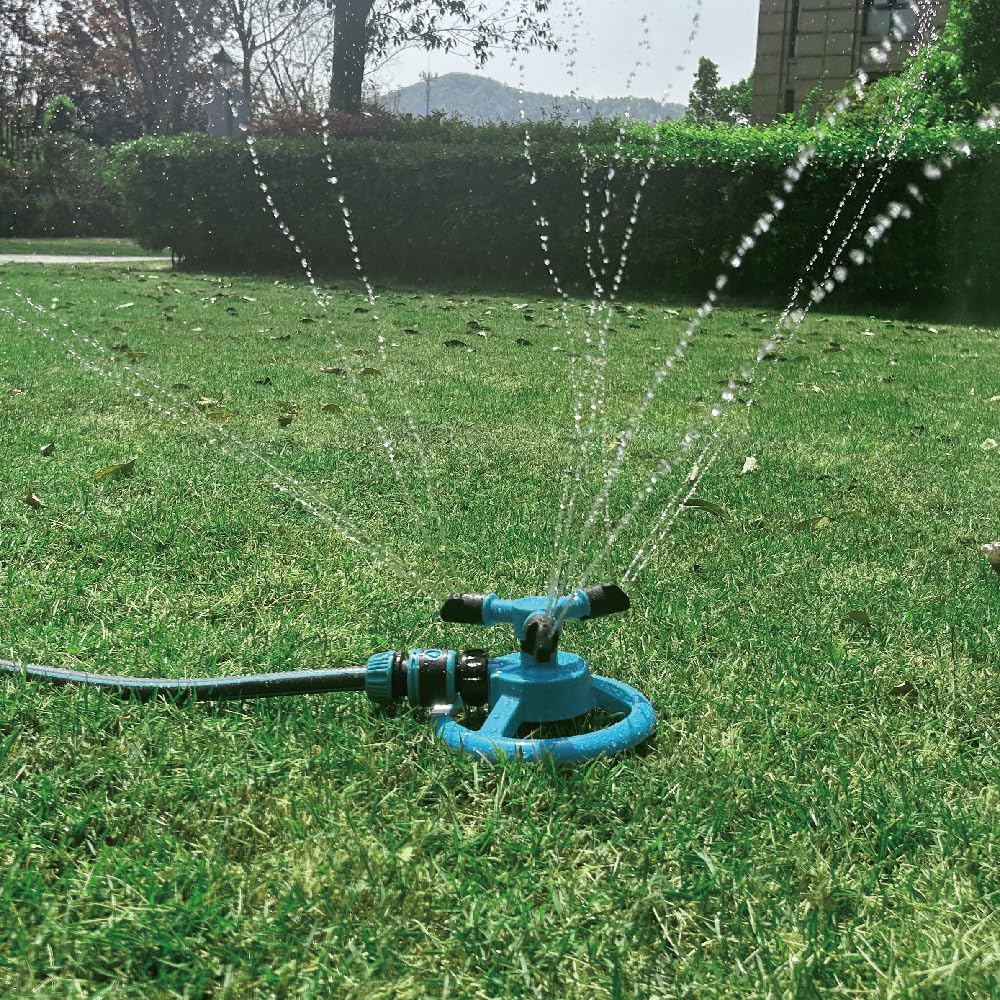 Kadaon lawn sprinkler demonstrates 360-degree rotation for wide-area irrigation.