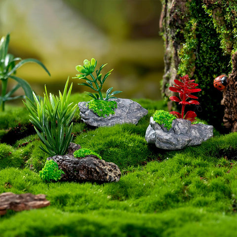 Kai Dream moss and flowers offer vibrant, lifelike accents in tiny scenes.