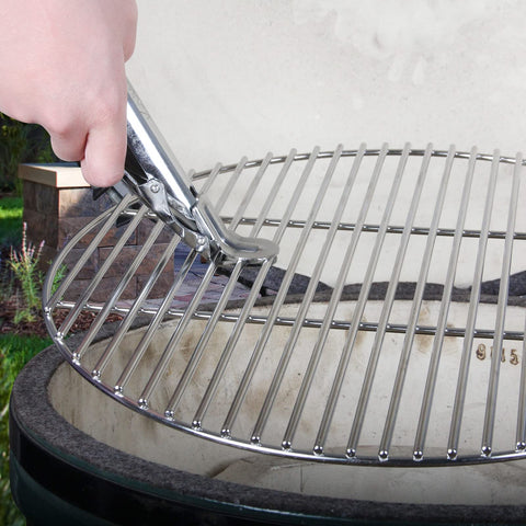 KAMaster grate lifter in use demonstrates safe, easy-grip lifting.
