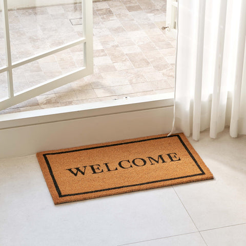 KANKUN welcome doormat close-up with natural fibers for scrubbing dirt at entry