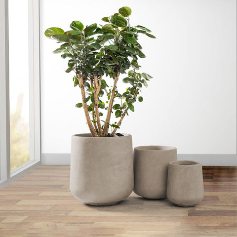 Kante indoor-outdoor planter suits modern, minimalist and traditional spaces alike.