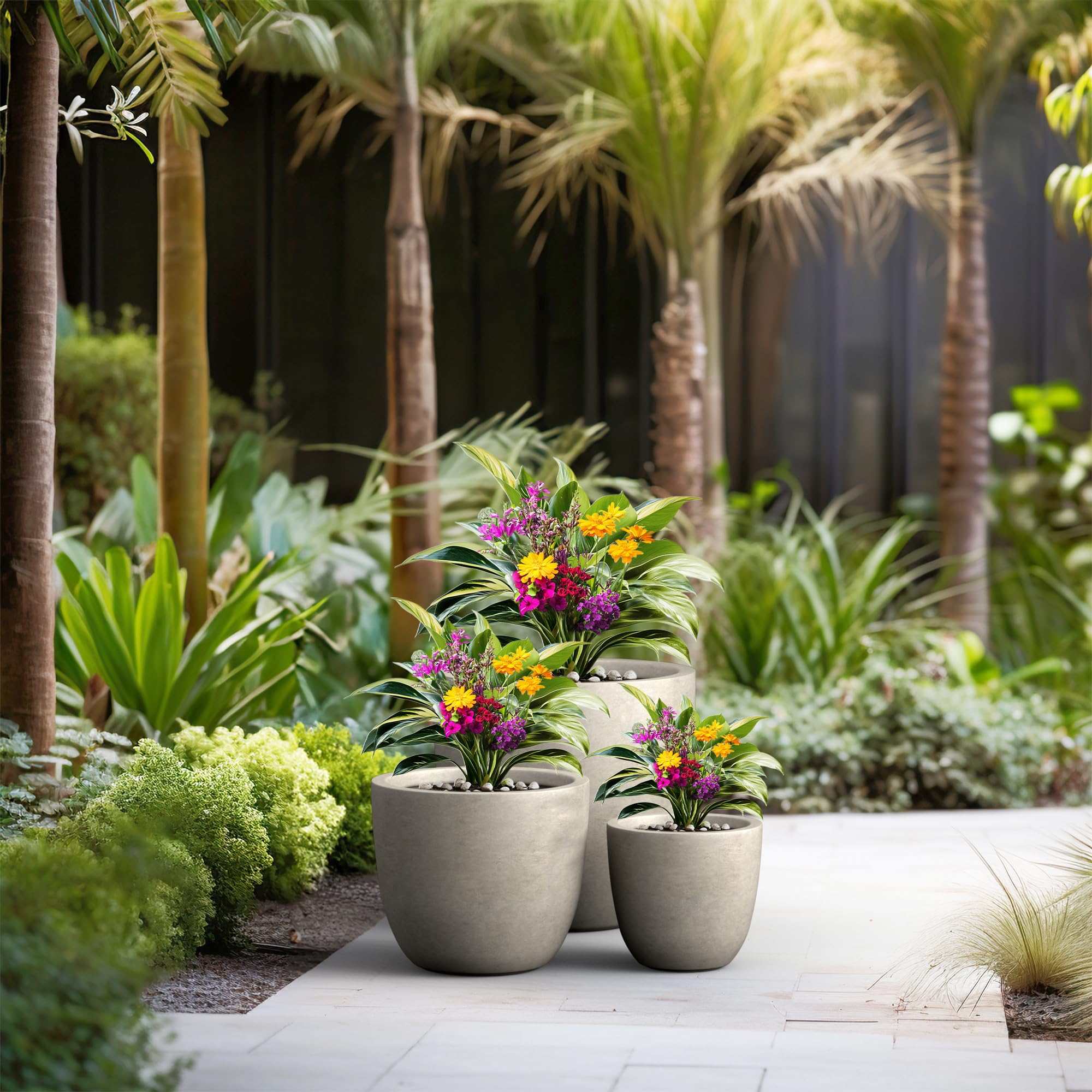 Kante buff planter suitable for both indoor and outdoor setups.
