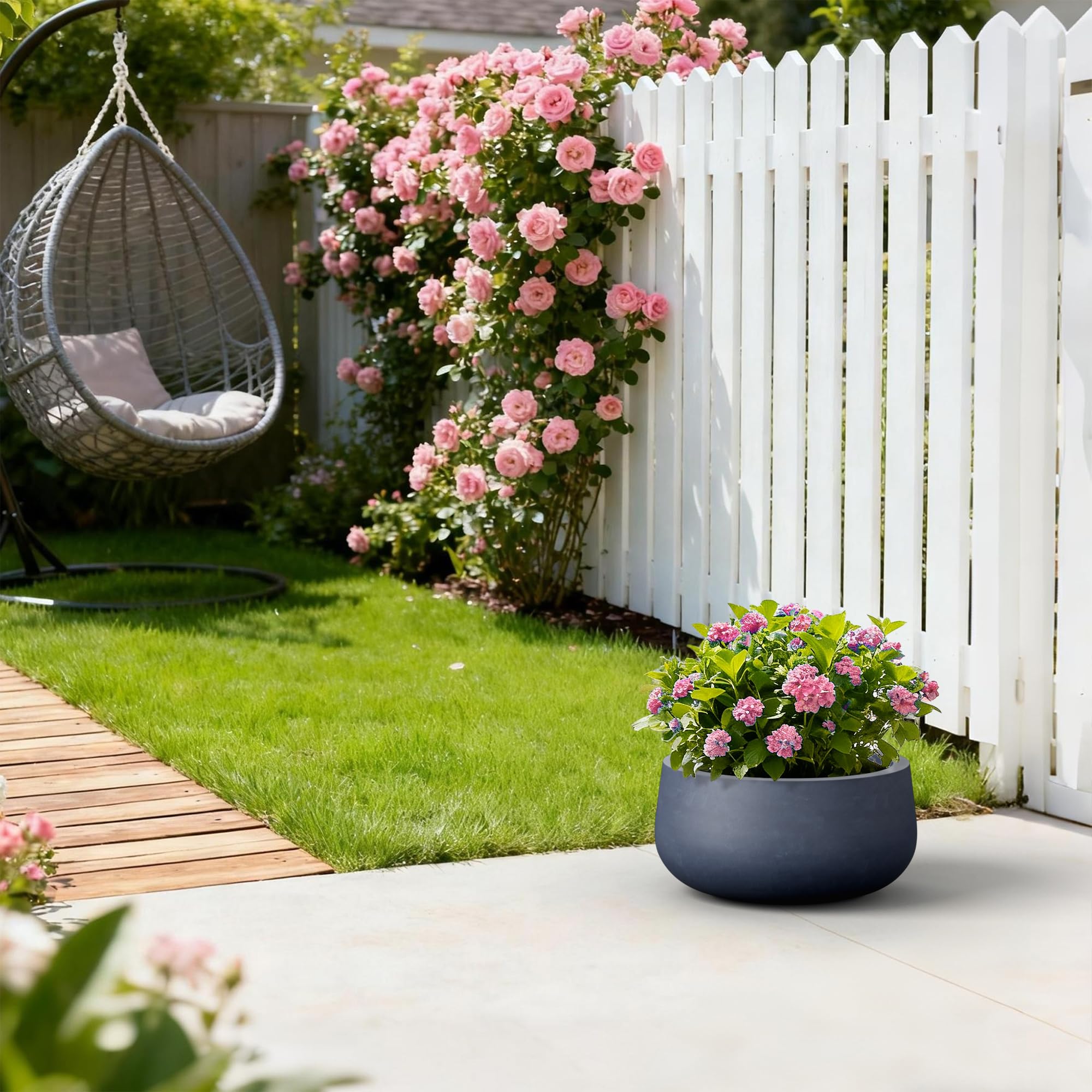 Kante lightweight concrete planter with fiberglass core eases relocation.