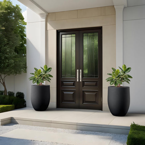 Kante planter includes rubber plug for indoor use and drainage control.
