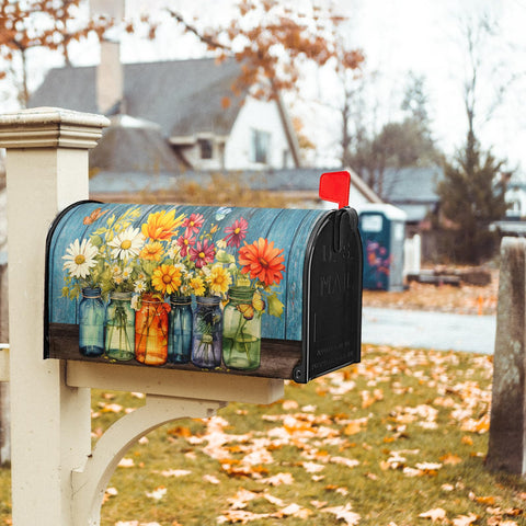 Kcozydecor Easy-to-install cover fits standard 21x18 mailbox.