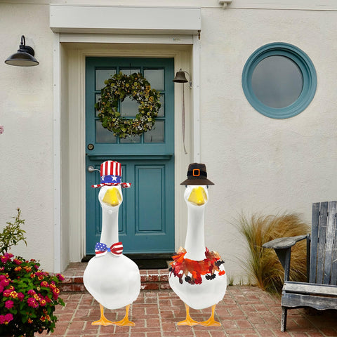 Kedaijin 4th of July goose outfit creates patriotic porch display.