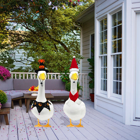 Kedaijin Christmas goose outfit brings festive charm to winter yard scenes.
