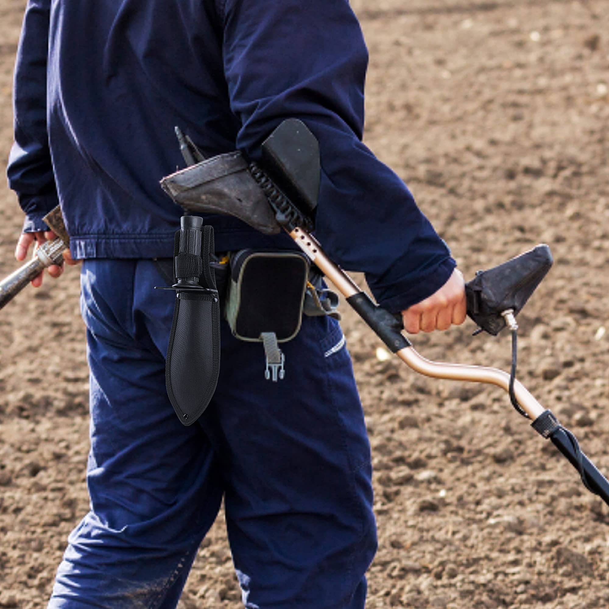 Kemaier shovel with 11.6-inch digger dimensions for compact field use.
