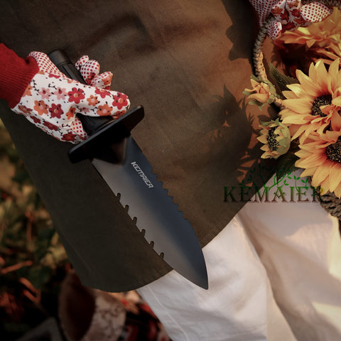 Kemaier high-density nylon sheath protects edges when stored and ready for transport.