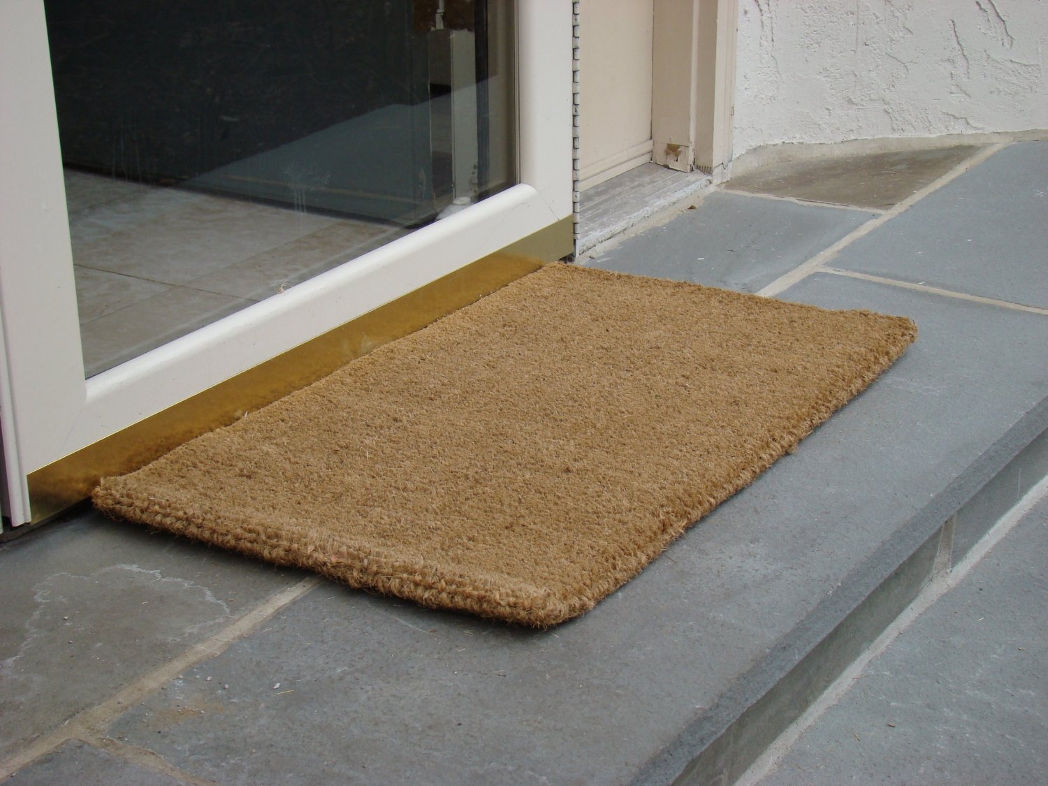 Kempf Moisture-absorbent mat: helps keep floors dry in rainy or snowy weather.