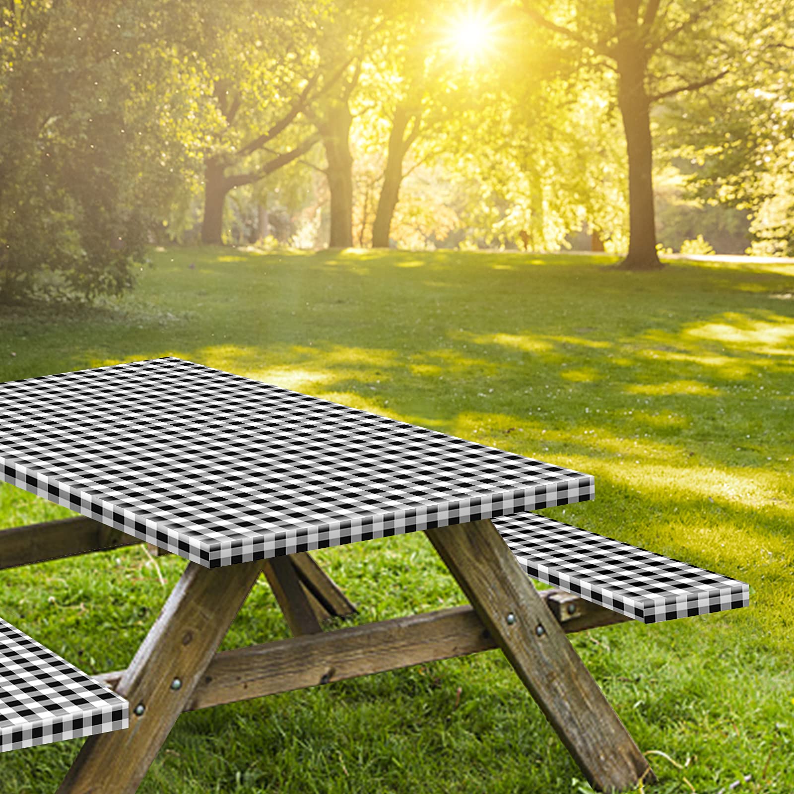 KENOBEE tablecloth is easy to wipe clean after meals or crafts.