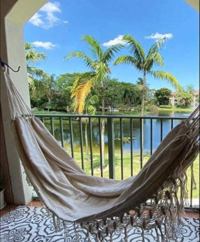 KEREITH hammock made from organic cotton canvas ensures soft, breathable comfort.