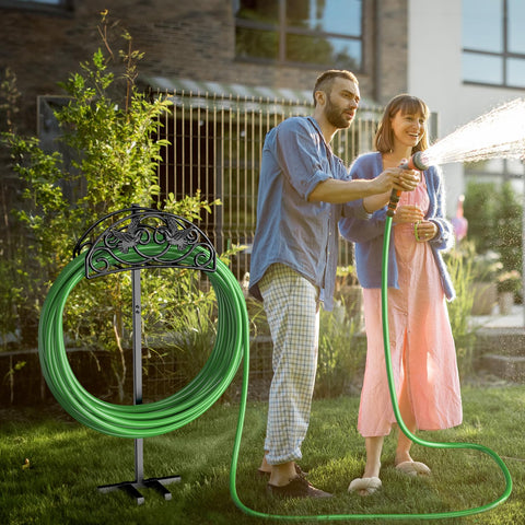 Keten free-standing hose storage helps keep the yard tidy and accessible.