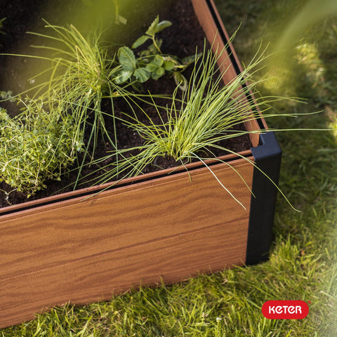 Keter Maple raised bed Evotech durability for outdoor-ready, low maintenance use.