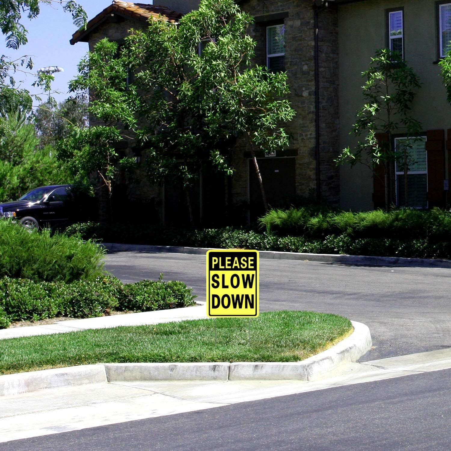 Kichwit two signs and stakes in a convenient 2-pack.